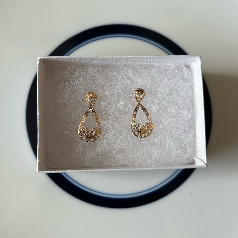 Vintage 14K Yellow Gold Filigree Earrings